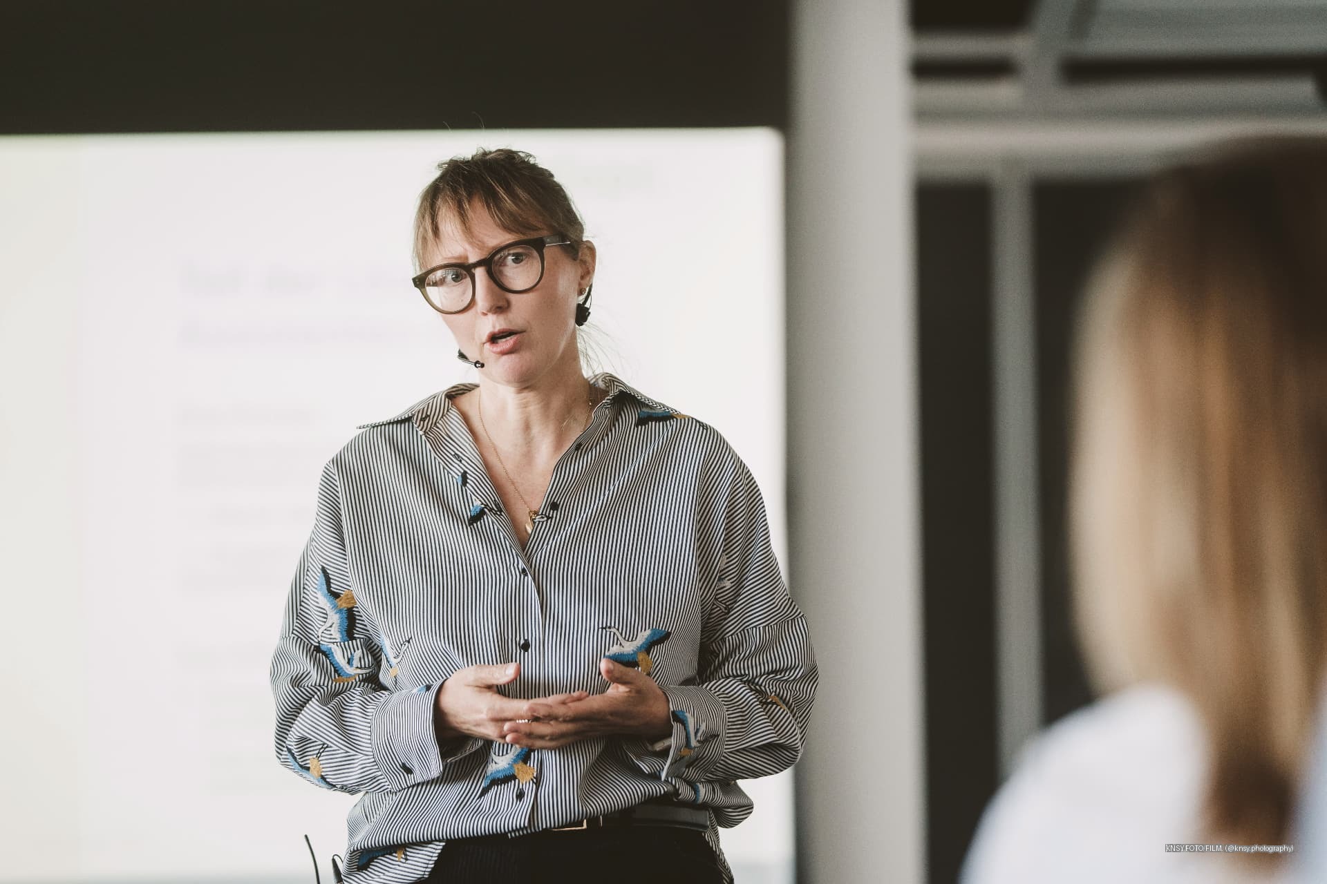 Petra Ullrich bei einem Workshop-Vortrag